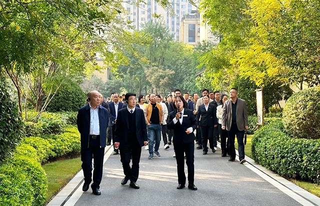 AG尊时凯龙·和园物业服务对标胖东来创建达标通过集团验收